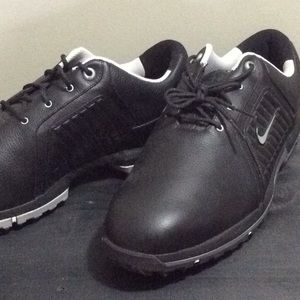Nike men’s golf shoes